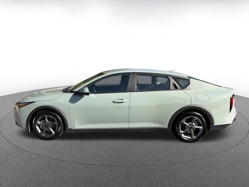 Used 2025 Kia K4 FWD image 9