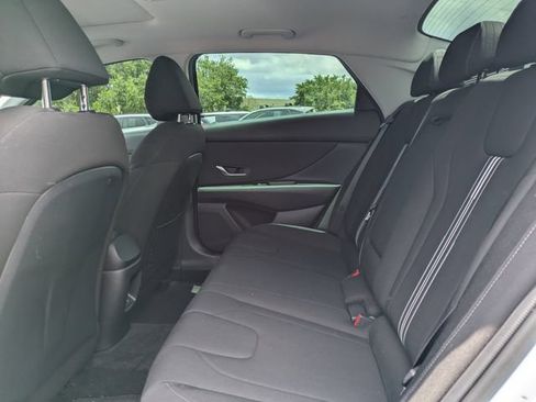 Certified 2024 Hyundai Elantra SEL w/ Convenience Package FWD image 14