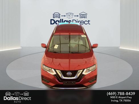 Used 2020 Nissan Rogue SV w/ Premium Package FWD image 3