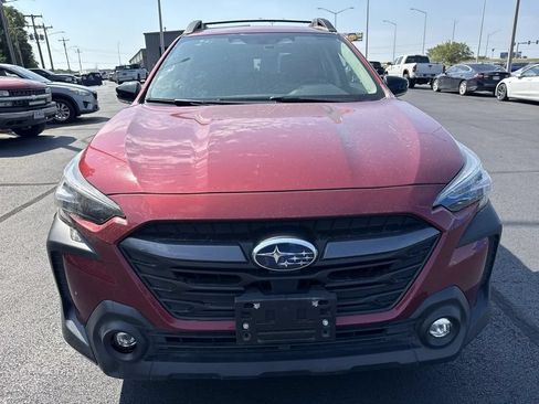 Used 2025 Subaru Outback Premium AWD/4WD image 6