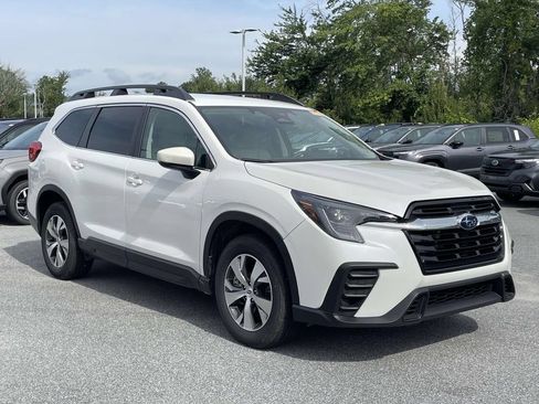 Certified 2025 Subaru Ascent Premium AWD/4WD image 1