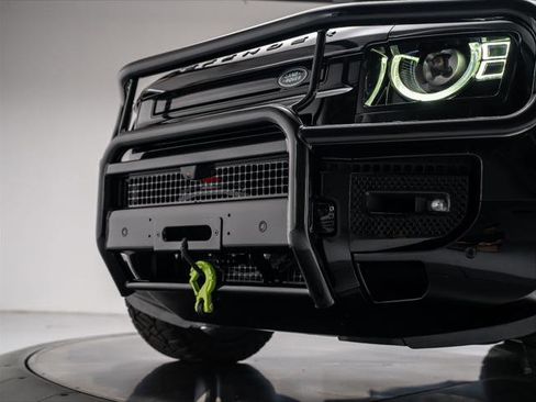New 2025 Land Rover Defender 110 X-Dynamic SE AWD/4WD image 34