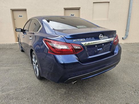 Used 2017 Nissan Altima 2.5 SR FWD image 4