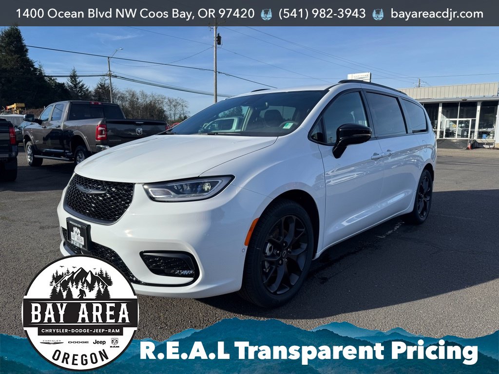 New 2026 Chrysler Pacifica Select w/ S Appearance Package FWD image 1