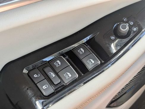 Certified 2021 Jeep Grand Cherokee L Overland w/ Luxury Tech Group IV AWD/4WD image 25