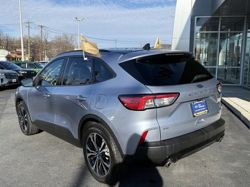 Certified 2022 Ford Escape SE w/ SE Sport Appearance Package image 6