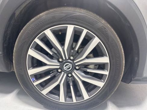 Used 2021 Nissan Kicks SV image 4