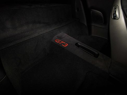 Used 2015 Porsche 911 GT3 RWD image 15