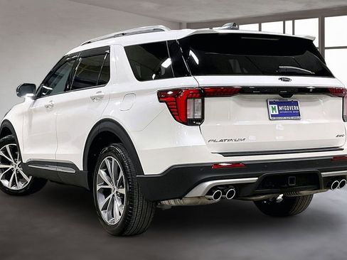Used 2025 Ford Explorer Platinum w/ Ultimate Package AWD/4WD image 4