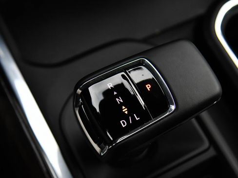 Used 2025 GMC Sierra 1500 Elevation w/ Elevation Premium Package image 36