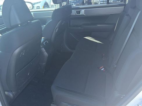 Used 2024 Hyundai Santa Fe SE image 8