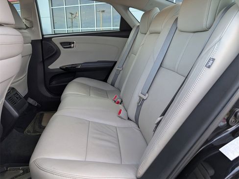 Used 2013 Toyota Avalon XLE image 29