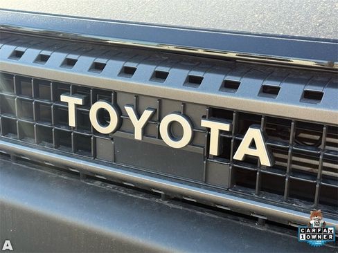 Used 2024 Toyota Land Cruiser image 7