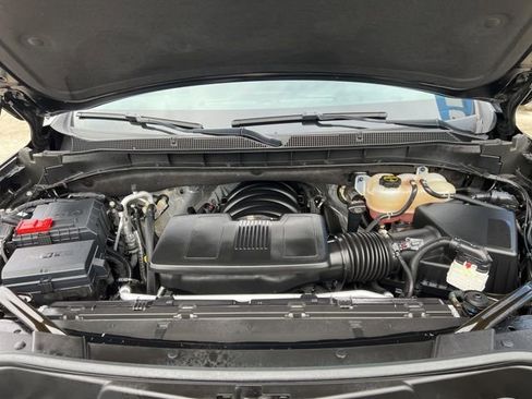 Used 2024 Chevrolet Tahoe Z71 w/ Z71 Off-Road Package image 18