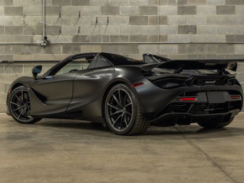 Used 2020 McLaren 720S Spider image 8