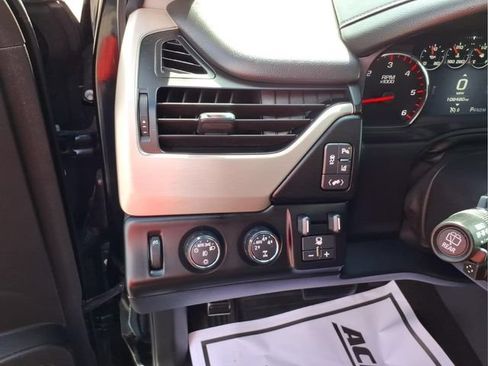 Used 2015 GMC Yukon Denali w/ Open Road Package AWD/4WD image 19