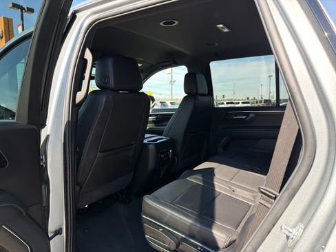 Used 2025 Chevrolet Tahoe LT image 22