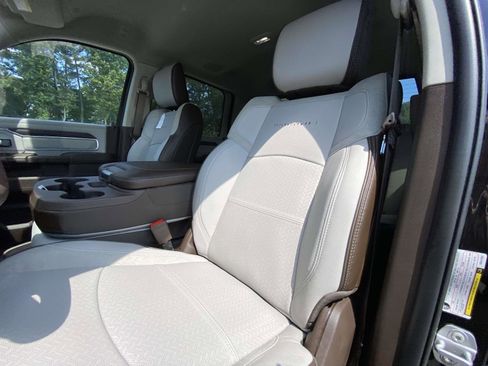 Used 2025 RAM 2500 Laramie image 11