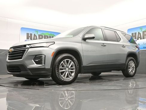 Used 2023 Chevrolet Traverse LT FWD image 21