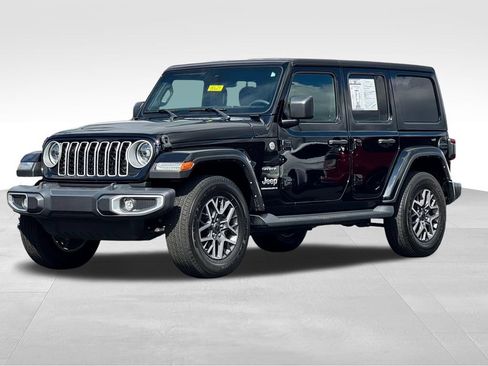 Used 2024 Jeep Wrangler Unlimited Sahara AWD/4WD image 3