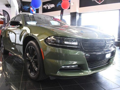 Used 2023 Dodge Charger SXT w/ Blacktop Package AWD/4WD image 3