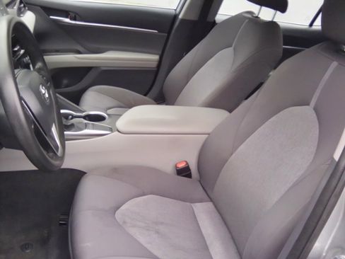 Used 2023 Toyota Camry LE image 11