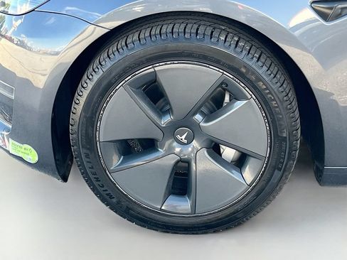 Used 2023 Tesla Model 3 Standard Range RWD image 31