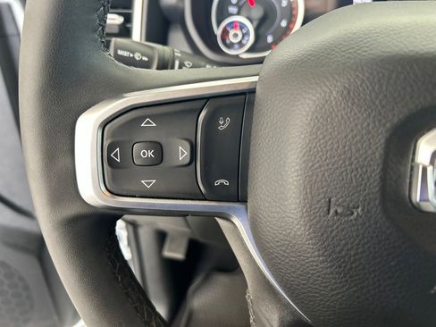 Used 2025 RAM 2500 Big Horn AWD/4WD image 40