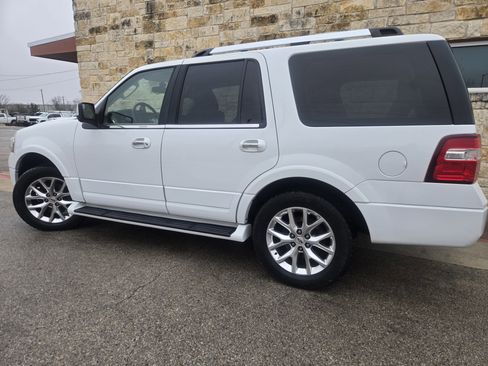 Used 2017 Ford Expedition Limited image 4