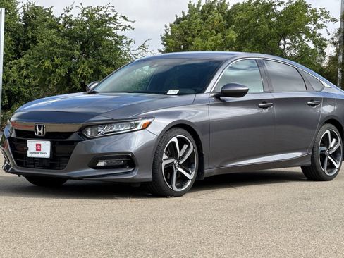 Used 2018 Honda Accord Sport image 8