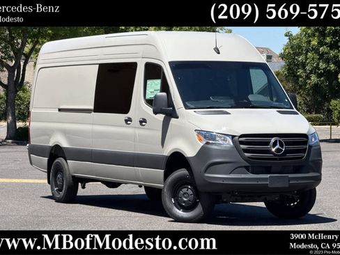 New 2026 Mercedes-Benz Sprinter 2500 image 1