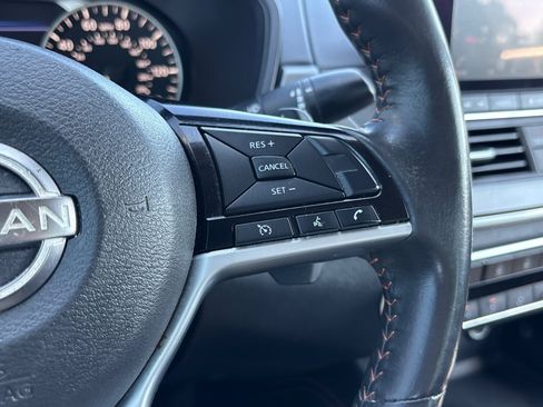 Used 2023 Nissan Altima 2.5 SR image 13