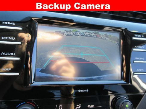 Used 2020 Toyota Camry SE FWD image 14