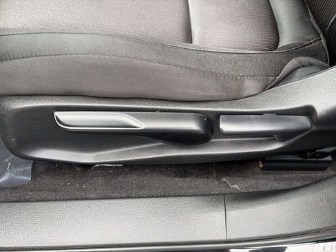 Used 2018 Honda Accord LX image 12