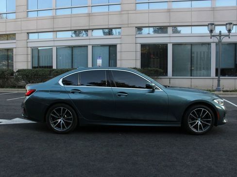 Used 2020 BMW 330i xDrive Sedan w/ Convenience Package AWD/4WD image 6