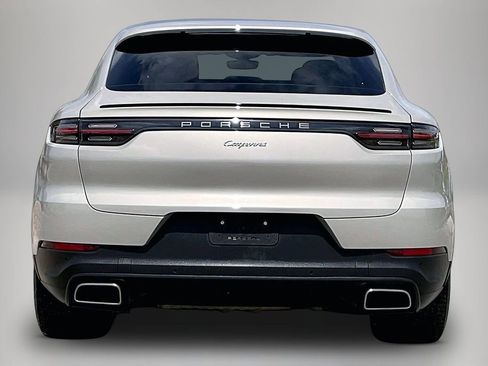 Used 2021 Porsche Cayenne Coupe image 6