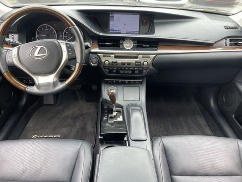 Used 2013 Lexus ES 350 w/ Luxury Pkg FWD image 16