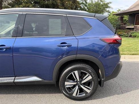 Used 2023 Nissan Rogue Platinum w/ Platinum Premium Package AWD/4WD image 12