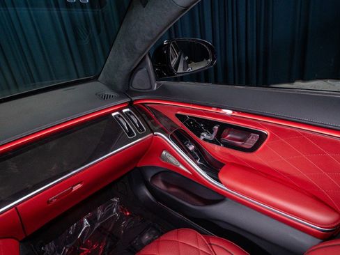 Used 2024 Mercedes-Benz S 580 4MATIC Sedan image 25