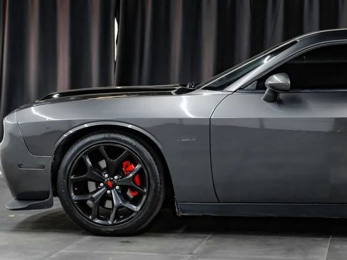 Used 2017 Dodge Challenger R/T RWD image 16