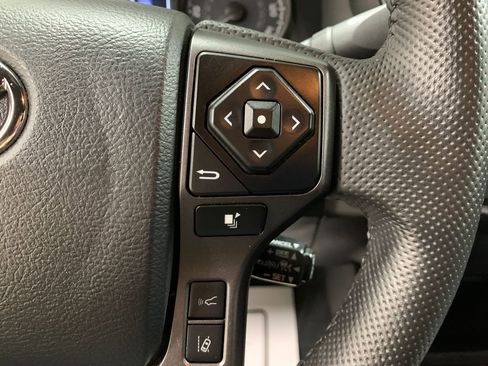 Used 2023 Toyota Tacoma TRD Off-Road image 11