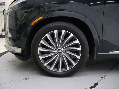 Used 2024 Hyundai Palisade Calligraphy image 12