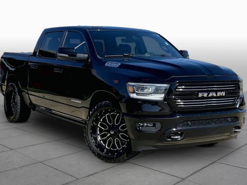 Used 2023 RAM 1500 Laramie AWD/4WD image 3