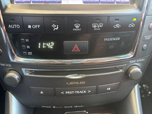 Used 2014 Lexus IS 250C w/ Luxury Package image 15