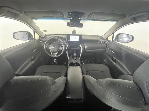Certified 2024 Toyota Venza LE image 12