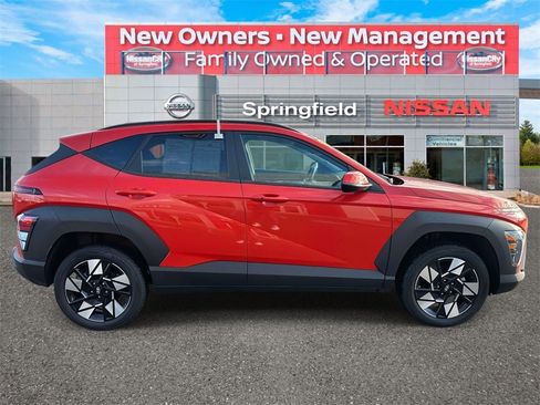Used 2025 Hyundai Kona SEL image 4