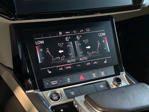 Used 2024 Audi Q8 e-tron Premium AWD/4WD image 25