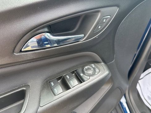 Used 2022 Chevrolet Equinox RS w/ RS Leather Package image 30