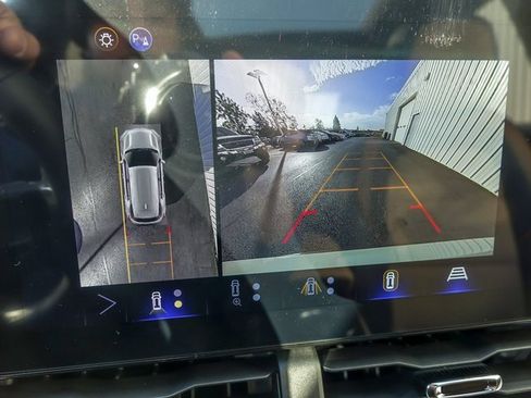 New 2026 Chevrolet Equinox ACTIV w/ Convenience Package III image 26