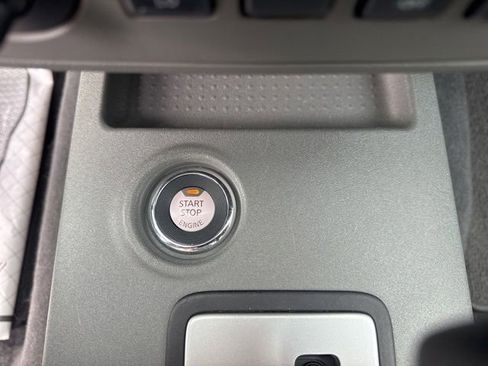 Used 2021 Nissan Frontier SV AWD/4WD image 21